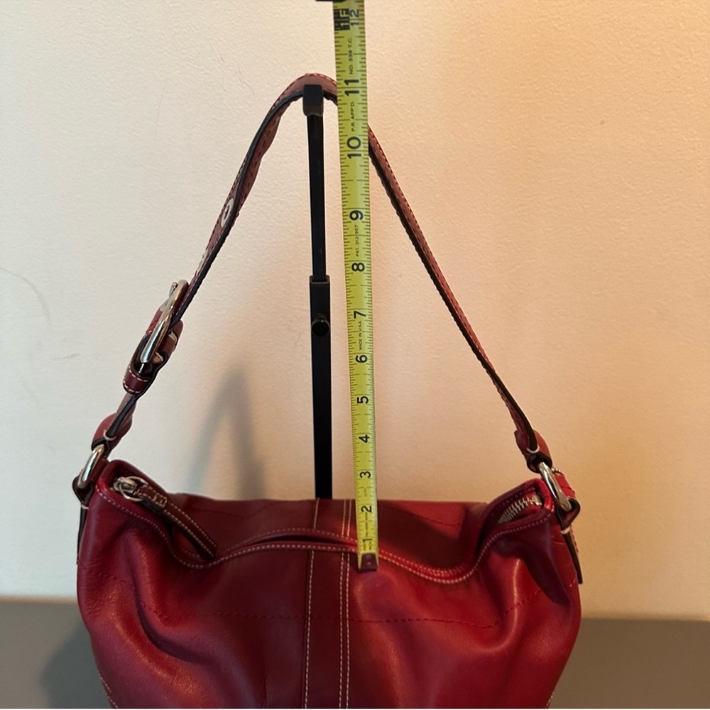 Vintage Y2K Coach Soho style F10907  Red
Leather Hobo (2007) - Picture 10 of 16